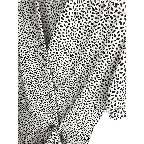 Women’s flirty blouse - Picture 2 of 2